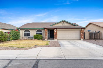 4387 Meadow West Ln, San Tan Valley, AZ 85140