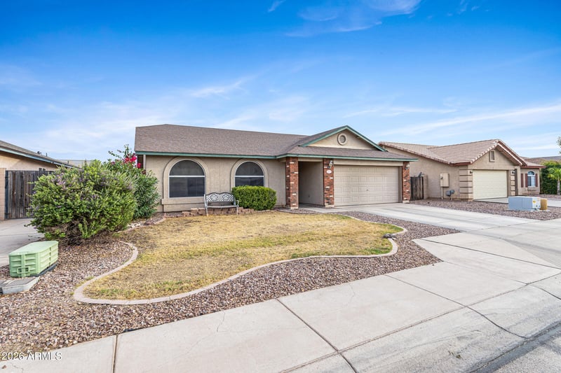 4387 Meadow West Ln, San Tan Valley, AZ 85140