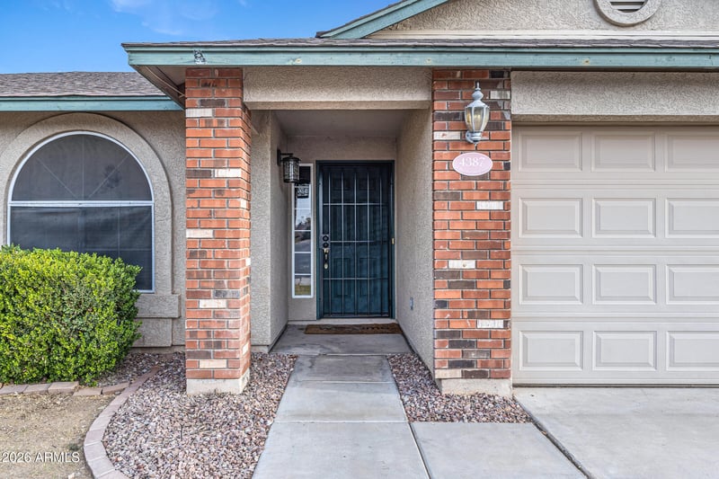 4387 Meadow West Ln, San Tan Valley, AZ 85140