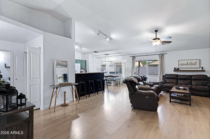 4387 Meadow West Ln, San Tan Valley, AZ 85140