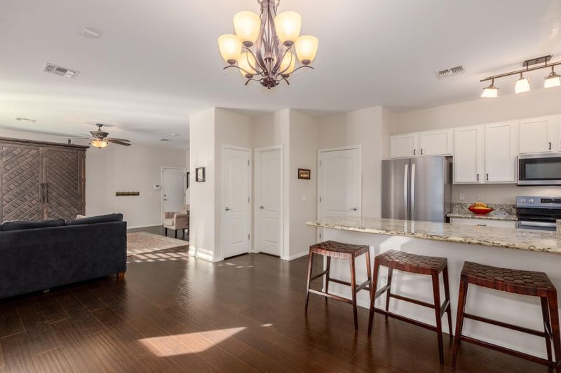 4389 E Selena Dr, Phoenix, AZ 85050