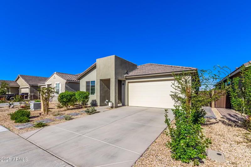 4390 Albert Dr, San Tan Valley, AZ 85144