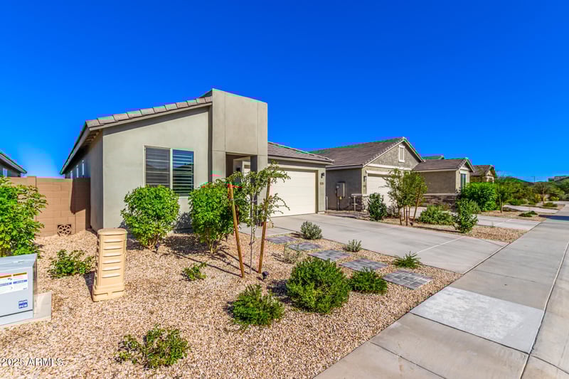 4390 Albert Dr, San Tan Valley, AZ 85144