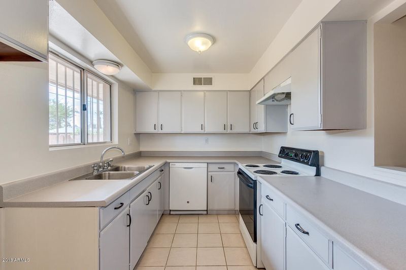 4390 N 36th St, Phoenix, AZ 85018