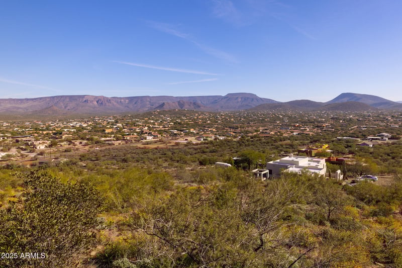 43900 10 St, New River, AZ 85087