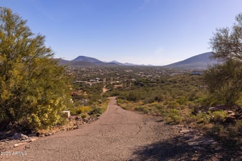 43900 10 St, New River, AZ 85087