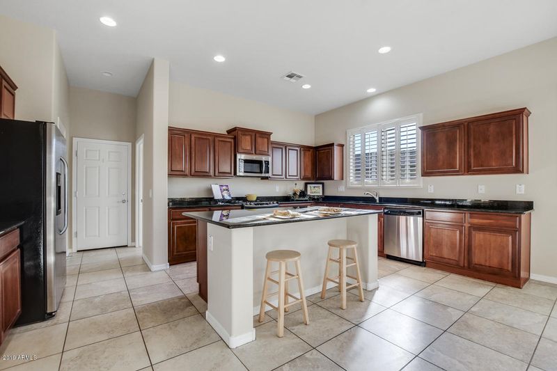 43916 N 48th Ln, New River, AZ 85087