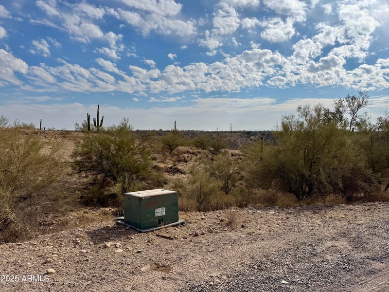 43925 N Saguaro Blossom Ln #-, Morristown, AZ 85342