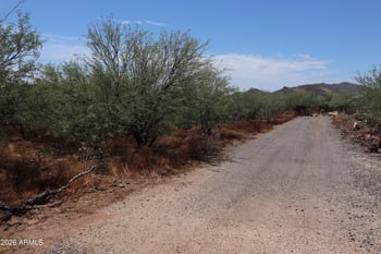 4392x 20th St #B, New River, AZ 85087