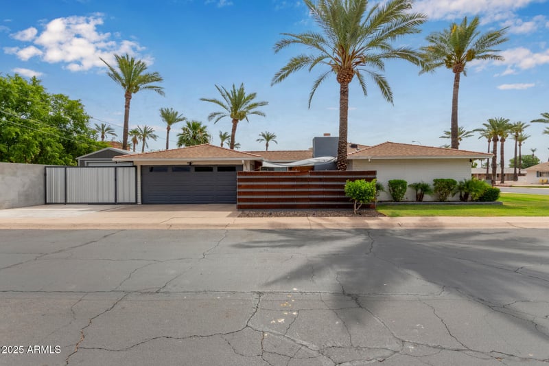 44 Palmdale Dr, Tempe, AZ 85282