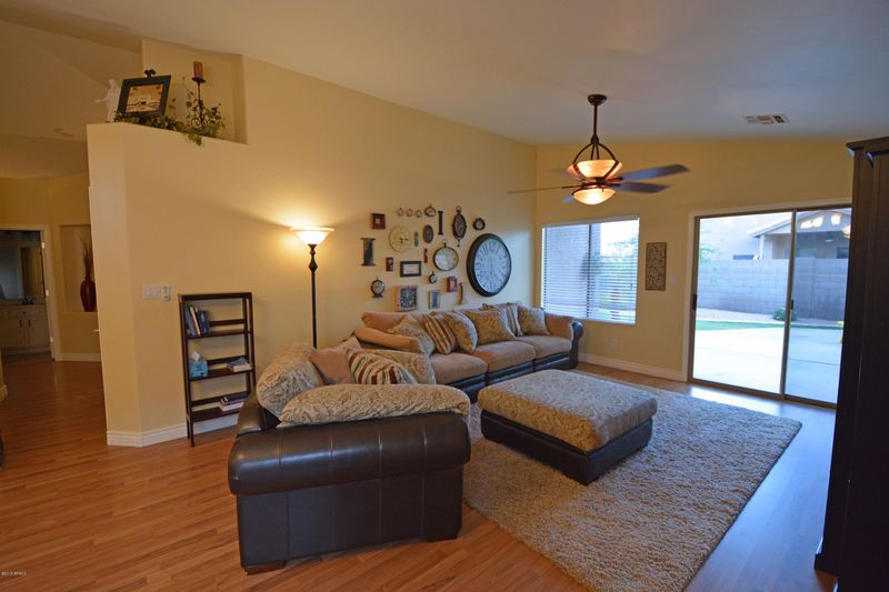 440 E Cantebria Dr, Gilbert, AZ 85296