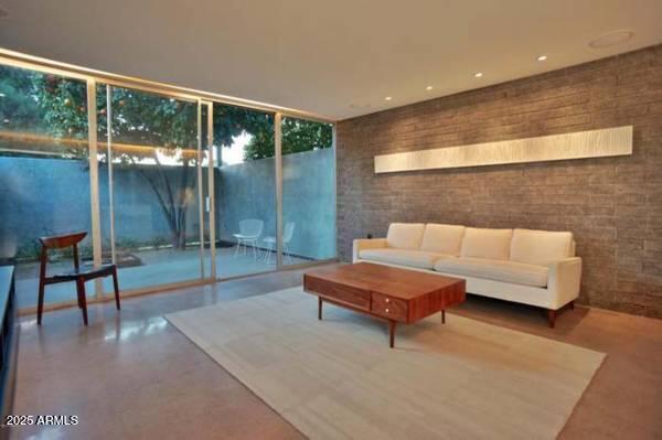 4401 40th St #9, Phoenix, AZ 85018