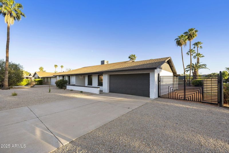 4401 E Voltaire Ave, Phoenix, AZ 85032