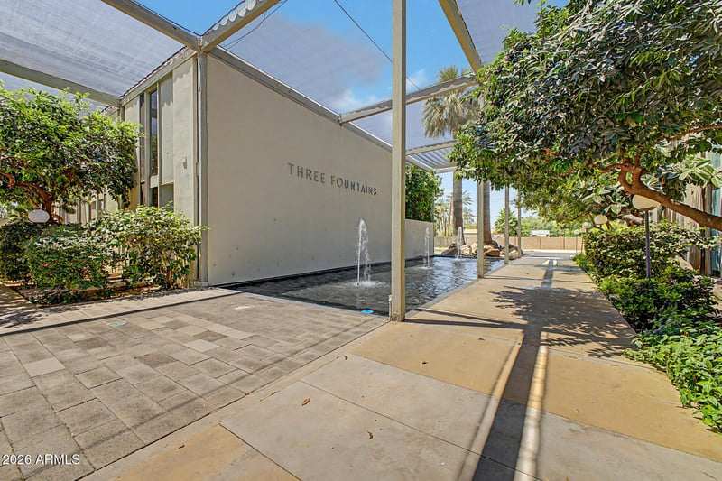 4401 N 40th St #6, Phoenix, AZ 85018