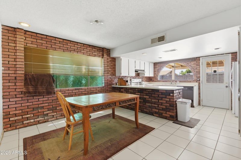 4401 W Turquoise Ave, Glendale, AZ 85302