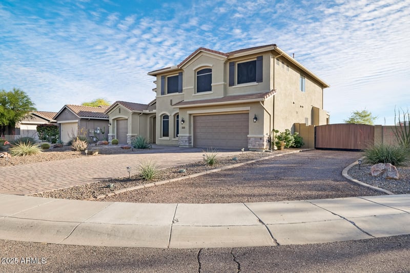 44014 49th Dr, New River, AZ 85087