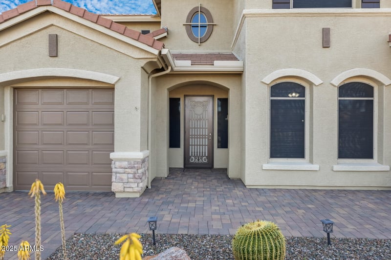44014 49th Dr, New River, AZ 85087
