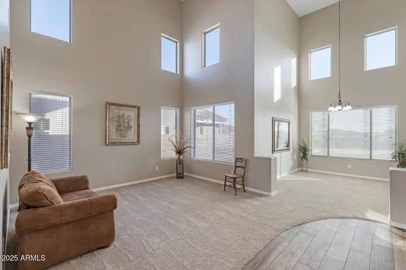 44014 49th Dr, New River, AZ 85087
