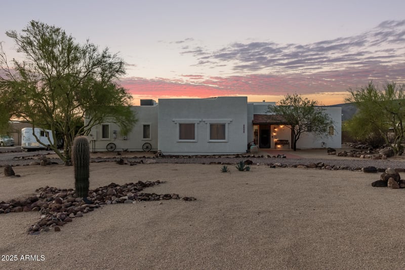 44015 20th St, New River, AZ 85087