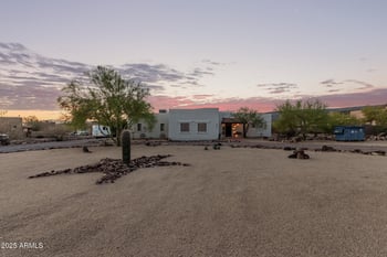 44015 20th St, New River, AZ 85087