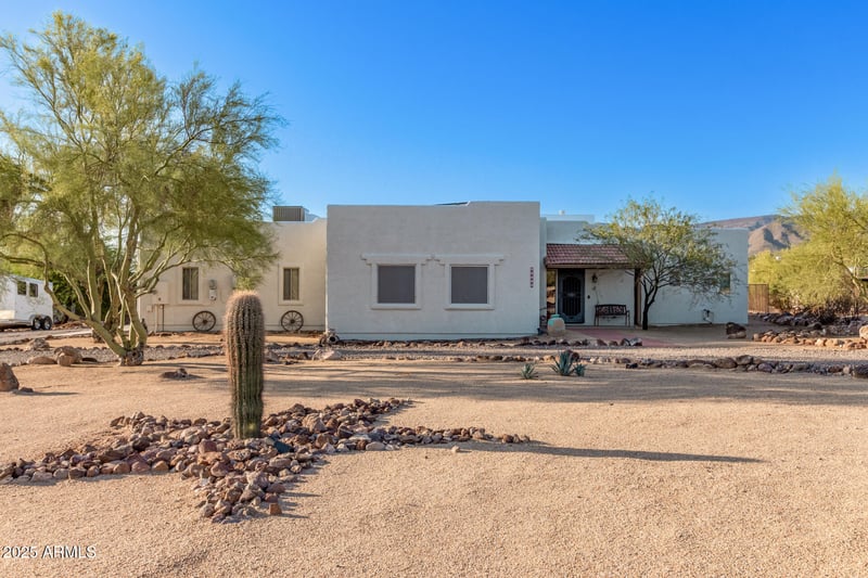 44015 20th St, New River, AZ 85087