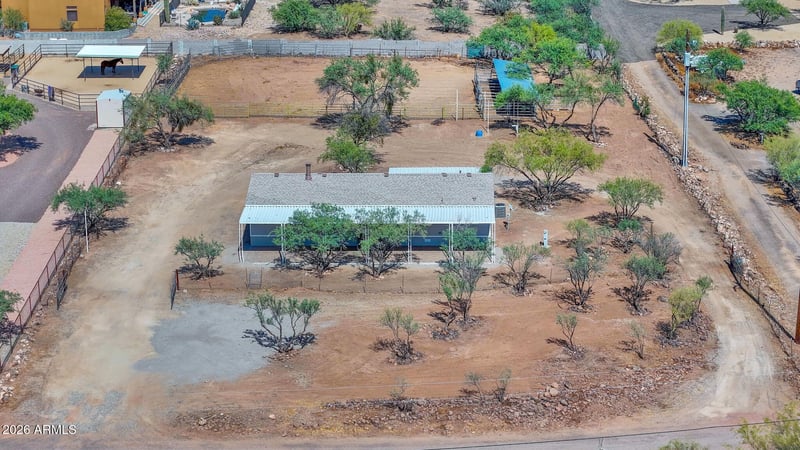 44015 N 12th St, New River, AZ 85087