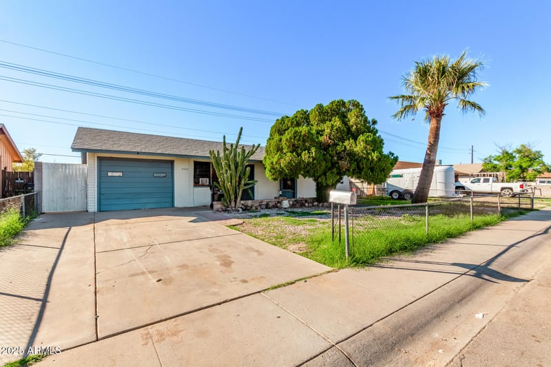 4402 90th Dr, Phoenix, AZ 85037