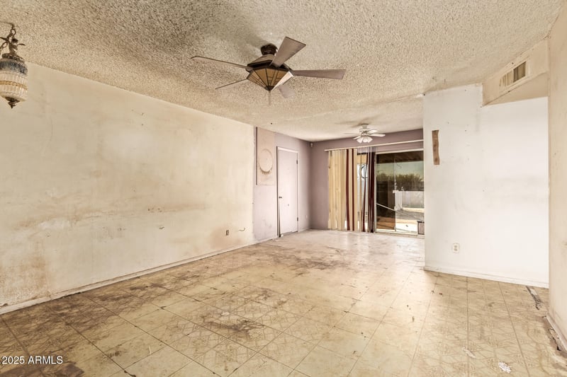 4402 90th Dr, Phoenix, AZ 85037