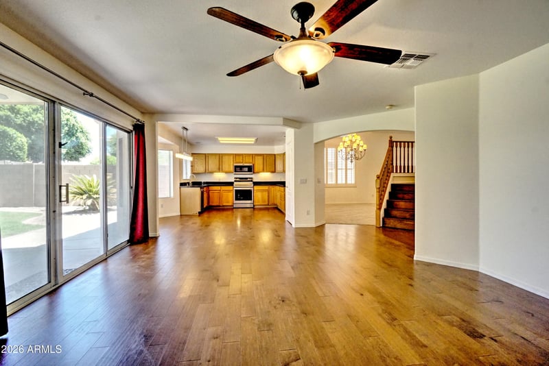 4402 E Desert Wind Dr, Phoenix, AZ 85044
