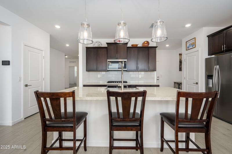 4402 Stickleaf Way, San Tan Valley, AZ 85144
