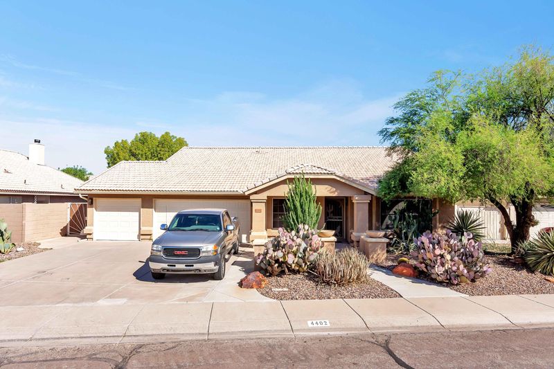 4402 W Misty Willow Ln, Glendale, AZ 85310