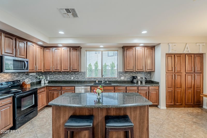 44022 43rd Dr, Anthem, AZ 85087