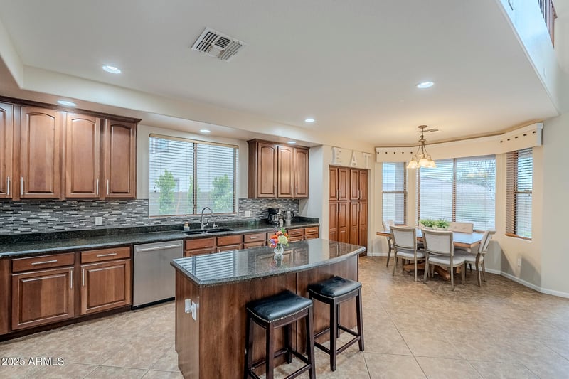 44022 43rd Dr, Anthem, AZ 85087