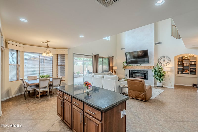 44022 43rd Dr, Anthem, AZ 85087