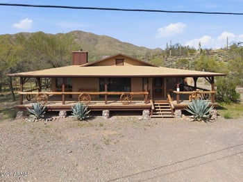44040 7th Ave, New River, AZ 85087