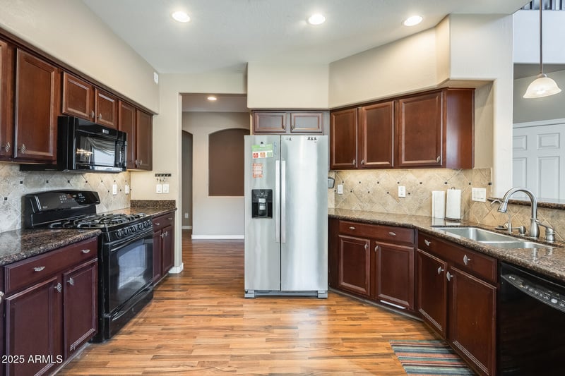 4405 Heyerdahl Dr, New River, AZ 85087