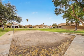 4407 E Amberwood Dr, Phoenix, AZ 85048