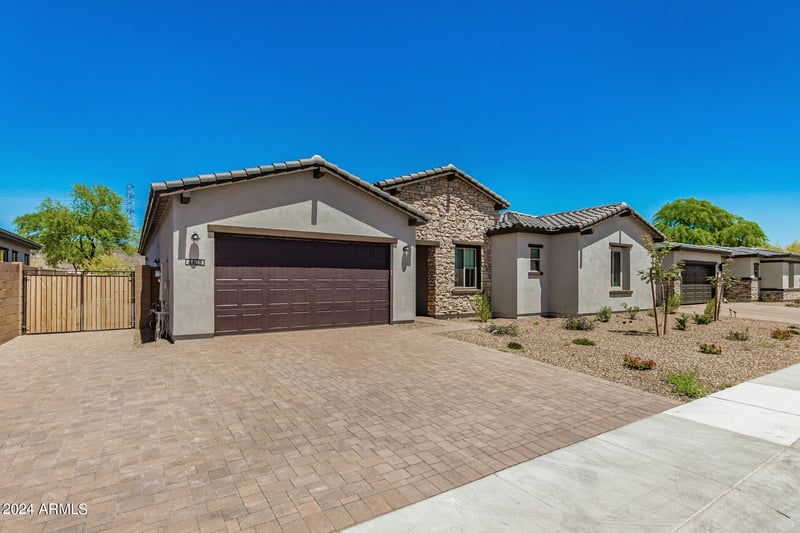 4408 Questa Dr, Glendale, AZ 85310
