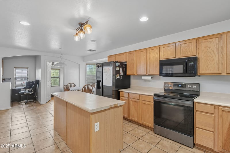 4409 Dunbar Dr, Laveen, AZ 85339