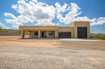 441 Roughrider Rd, New River, AZ 85087