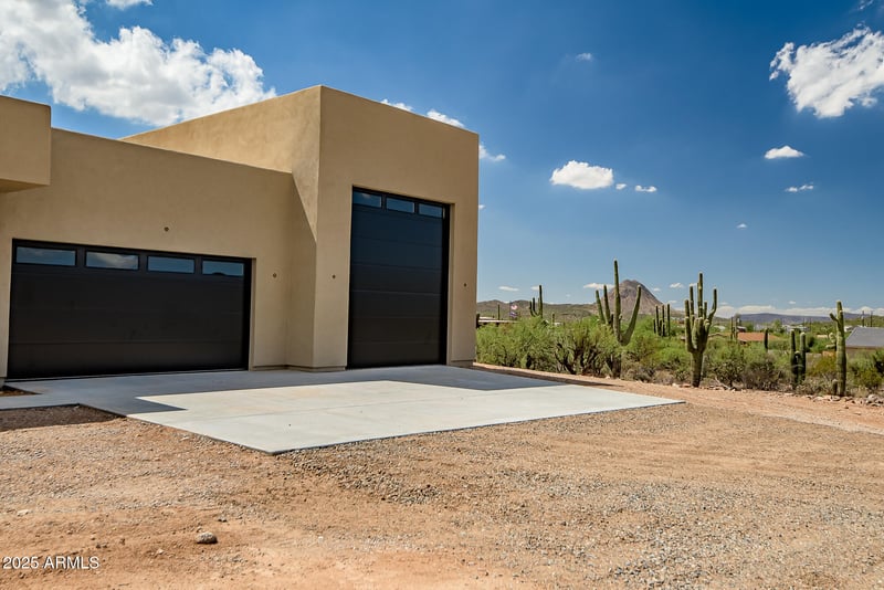441 Roughrider Rd, New River, AZ 85087