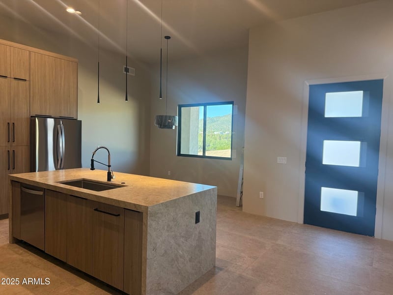 441 Roughrider Rd, New River, AZ 85087