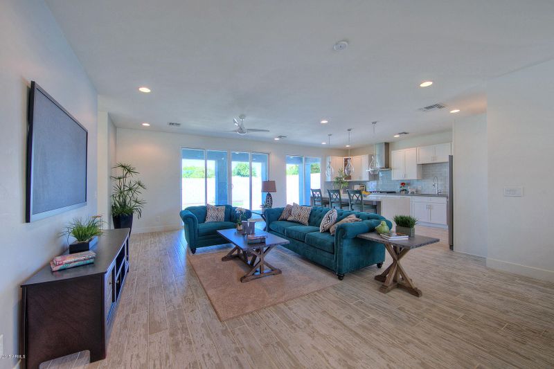 4410 N 33rd Pl, Phoenix, AZ 85018