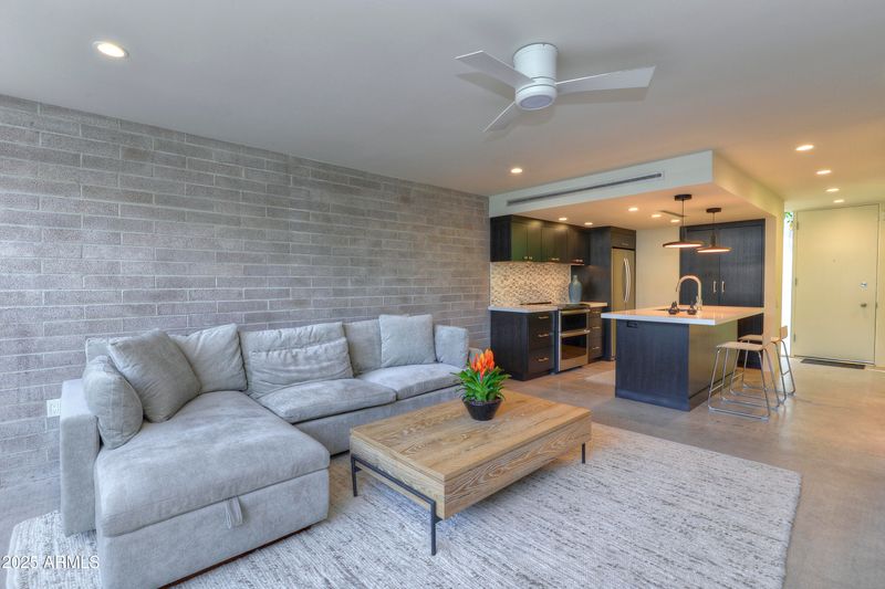 4411 N 40th St N #37, Phoenix, AZ 85018