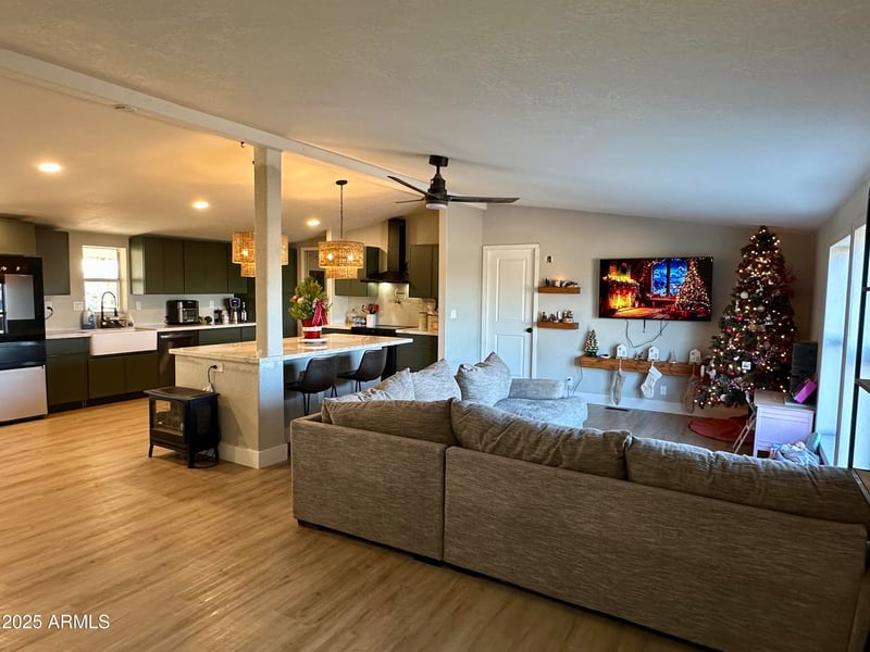 4411 Triple Crown Dr, San Tan Valley, AZ 85140