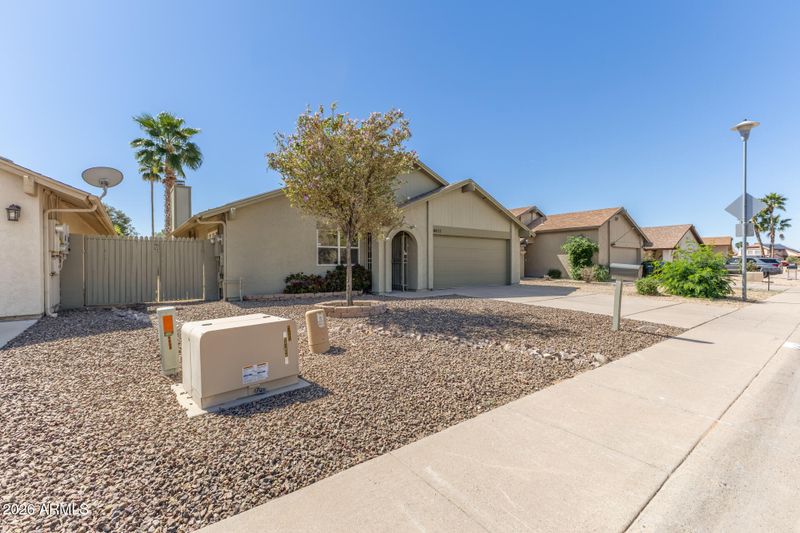4411 W Morrow Dr, Glendale, AZ 85308
