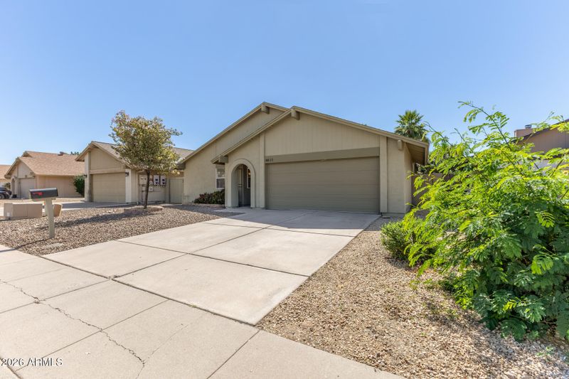 4411 W Morrow Dr, Glendale, AZ 85308
