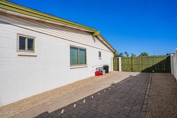 4411 Windrose Dr, Glendale, AZ 85304