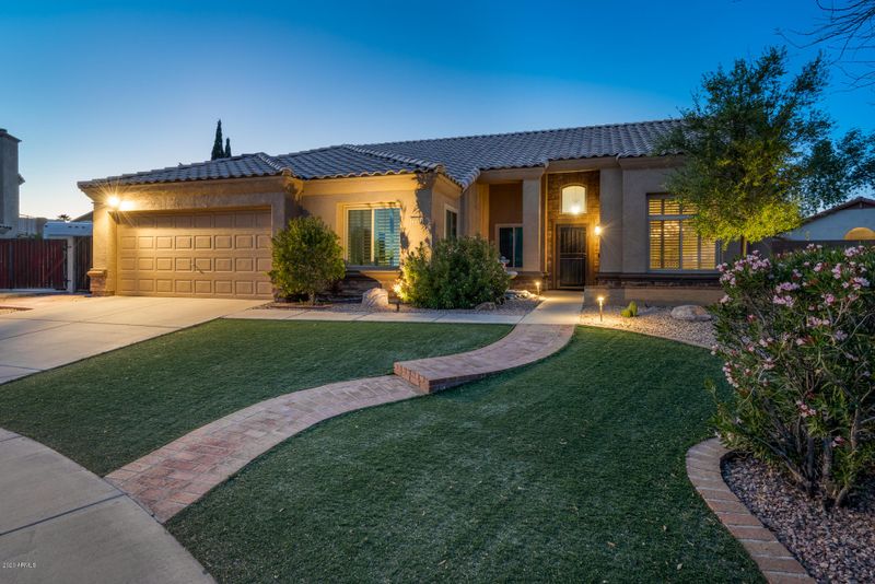 4412 E Cathedral Rock Dr, Phoenix, AZ 85044