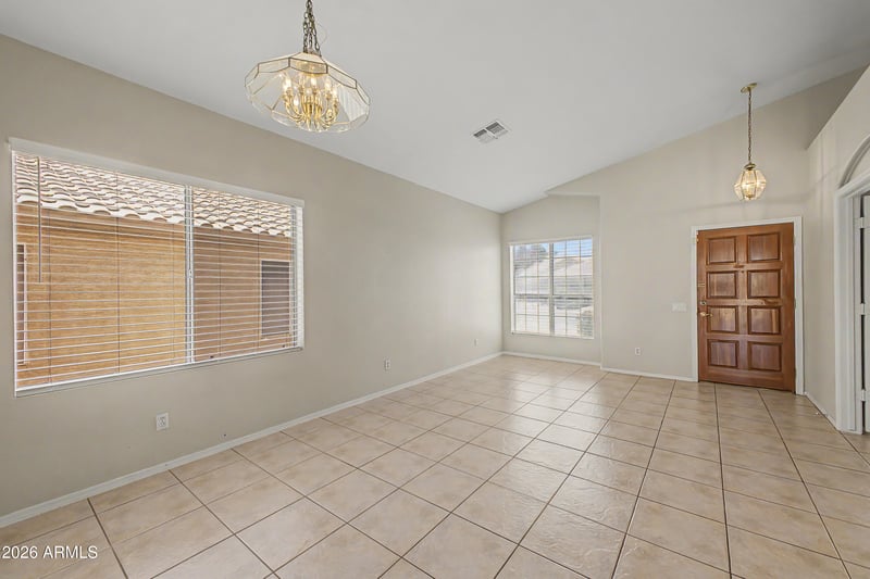 4414 Dry Creek Rd, Phoenix, AZ 85044